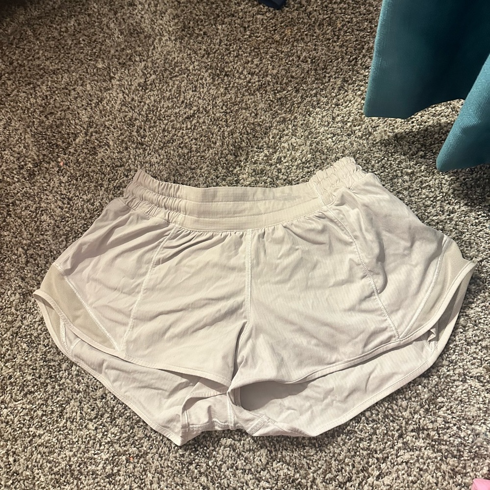 Lululemon hotty hots 2.5 inch